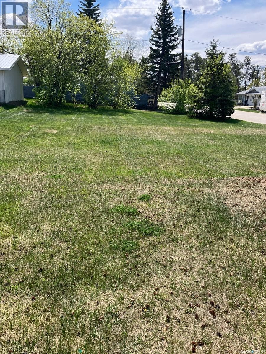 622 Maple ROAD W — photo 2