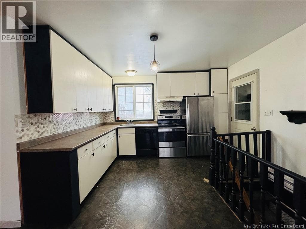 369 Adelaide Street photo 2