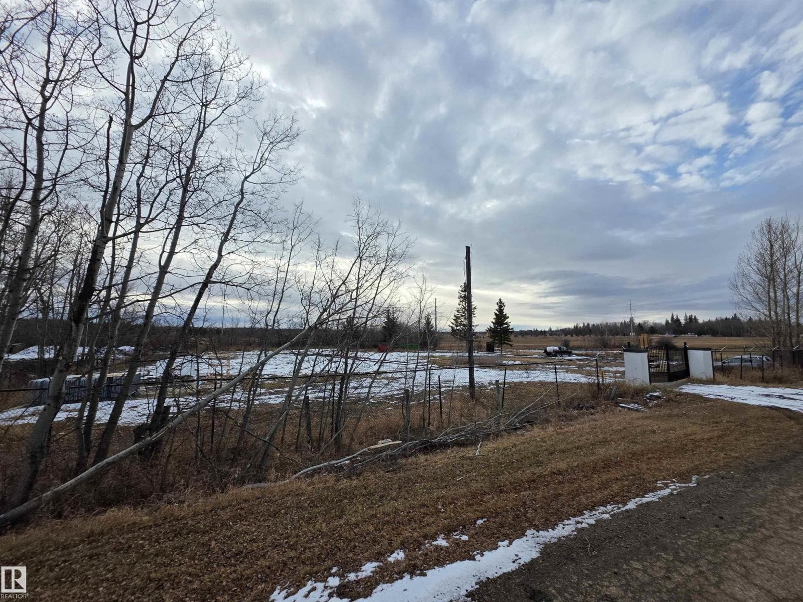 22541 TWP ROAD 515A — photo 4