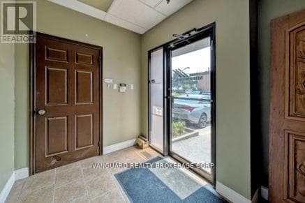 557 FENMAR DRIVE photo 2