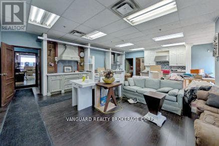 557 FENMAR DRIVE photo 4