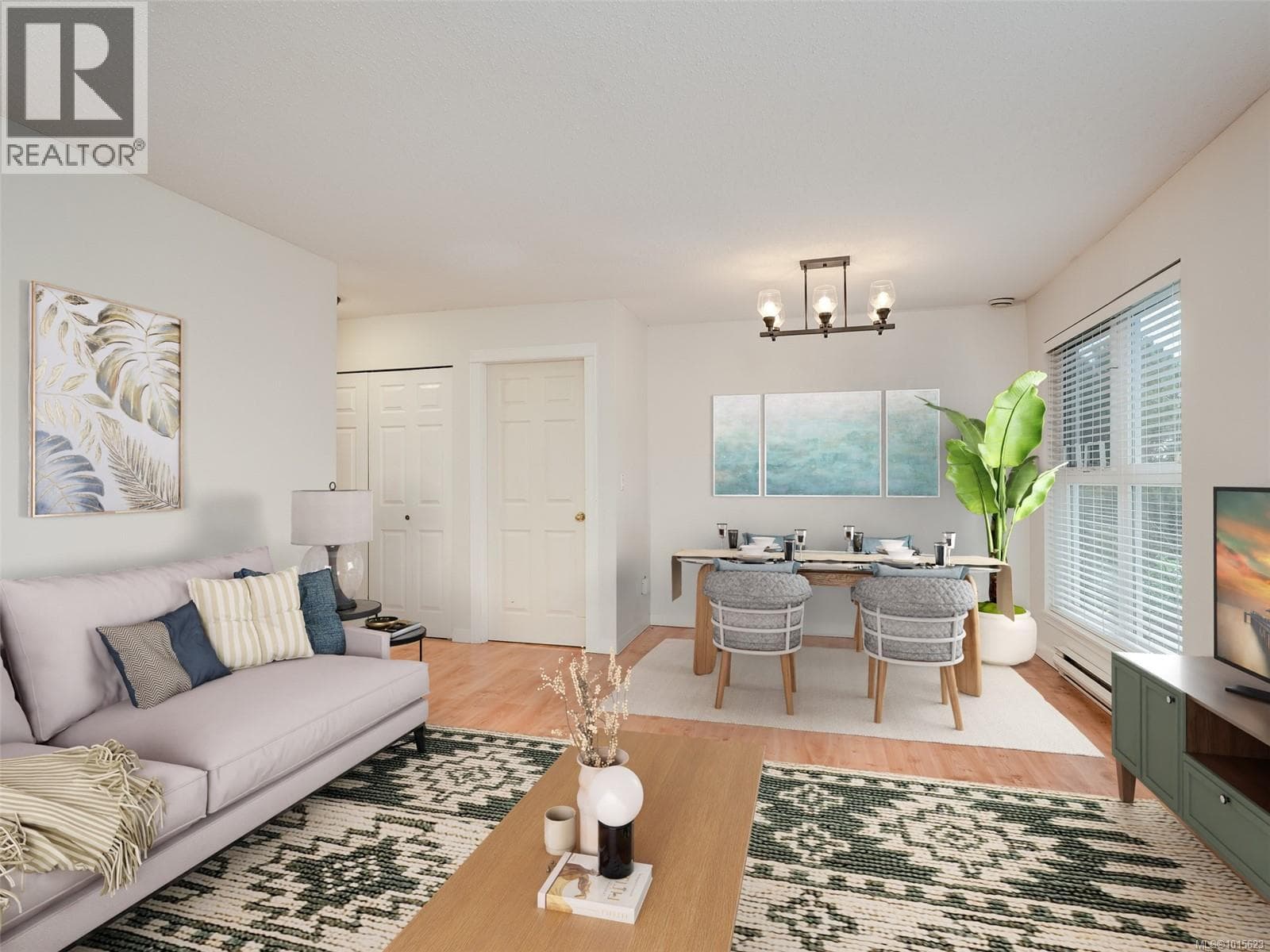 302 1201 Hillside Ave photo 4