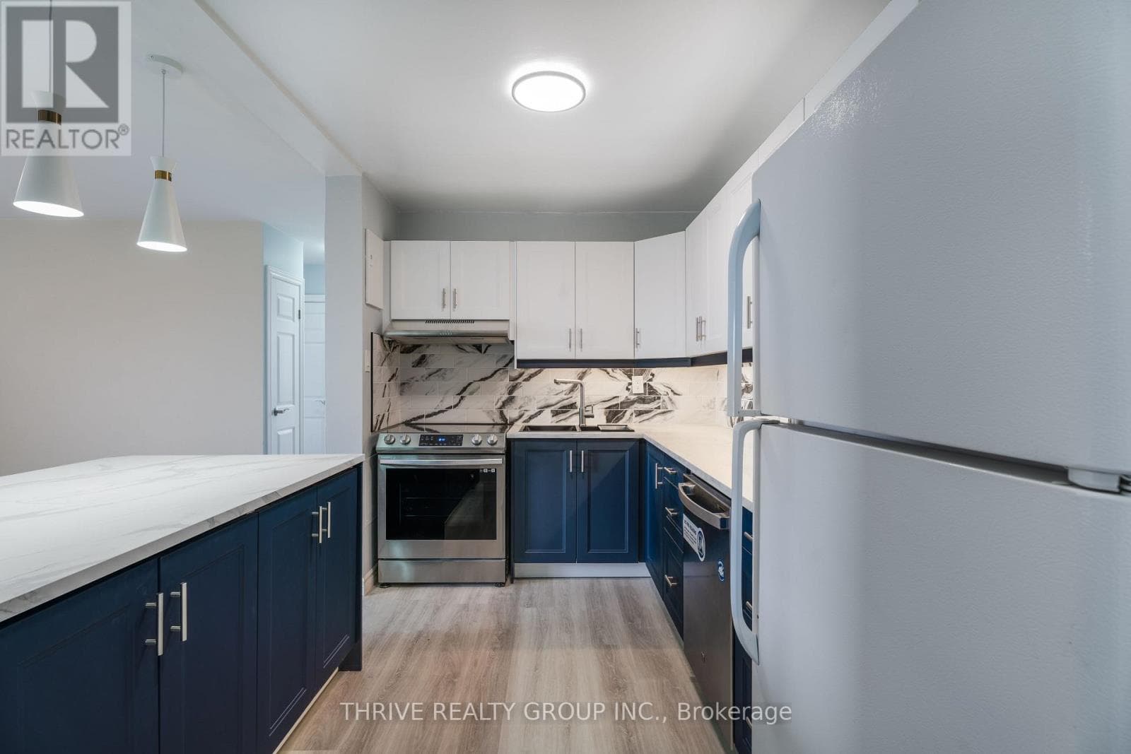610 - 563 MORNINGTON AVENUE photo 2