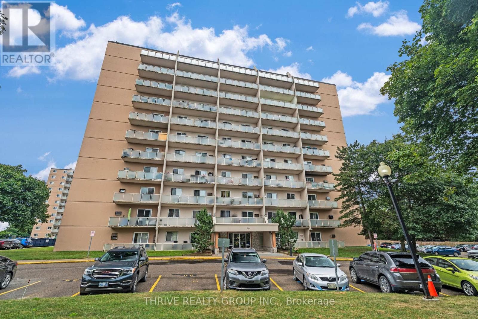 610 - 563 MORNINGTON AVENUE photo 3