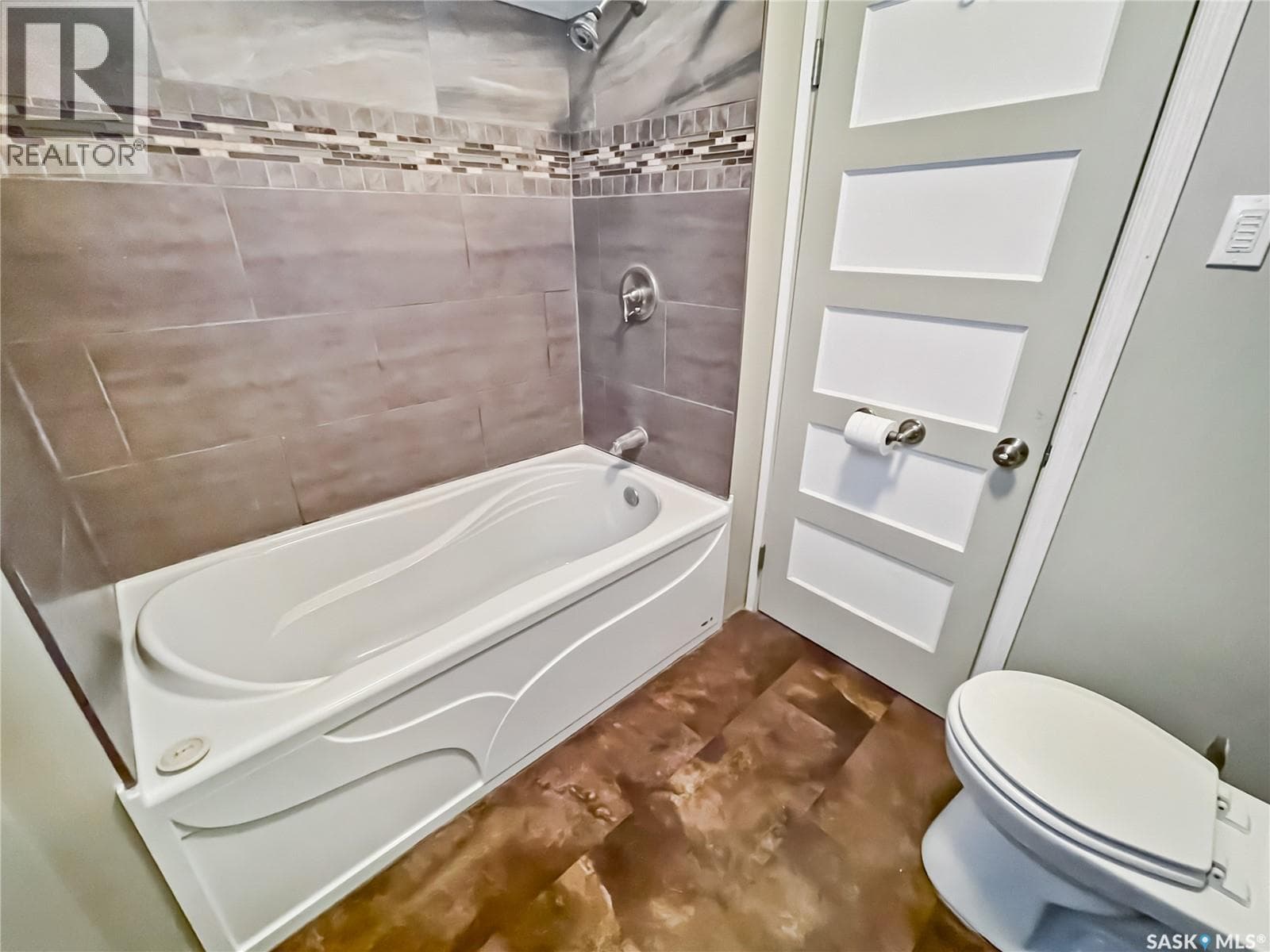 365 3rd AVENUE NE photo 12