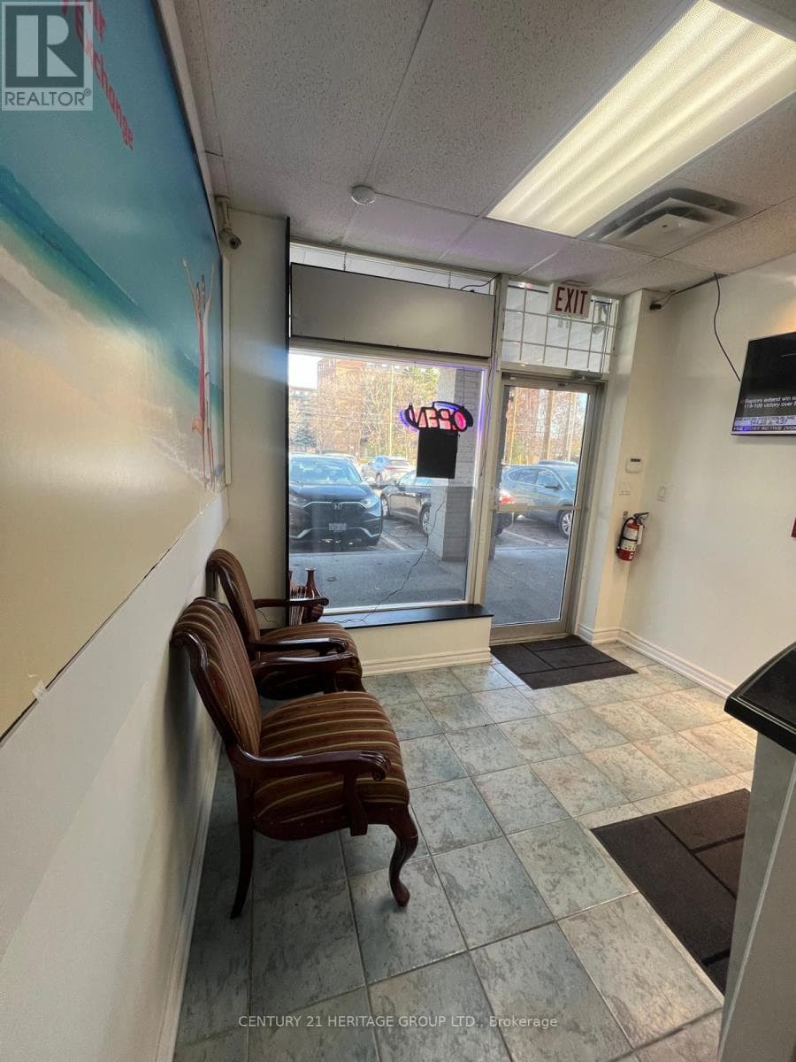 B23 - 7378 YONGE STREET photo 5
