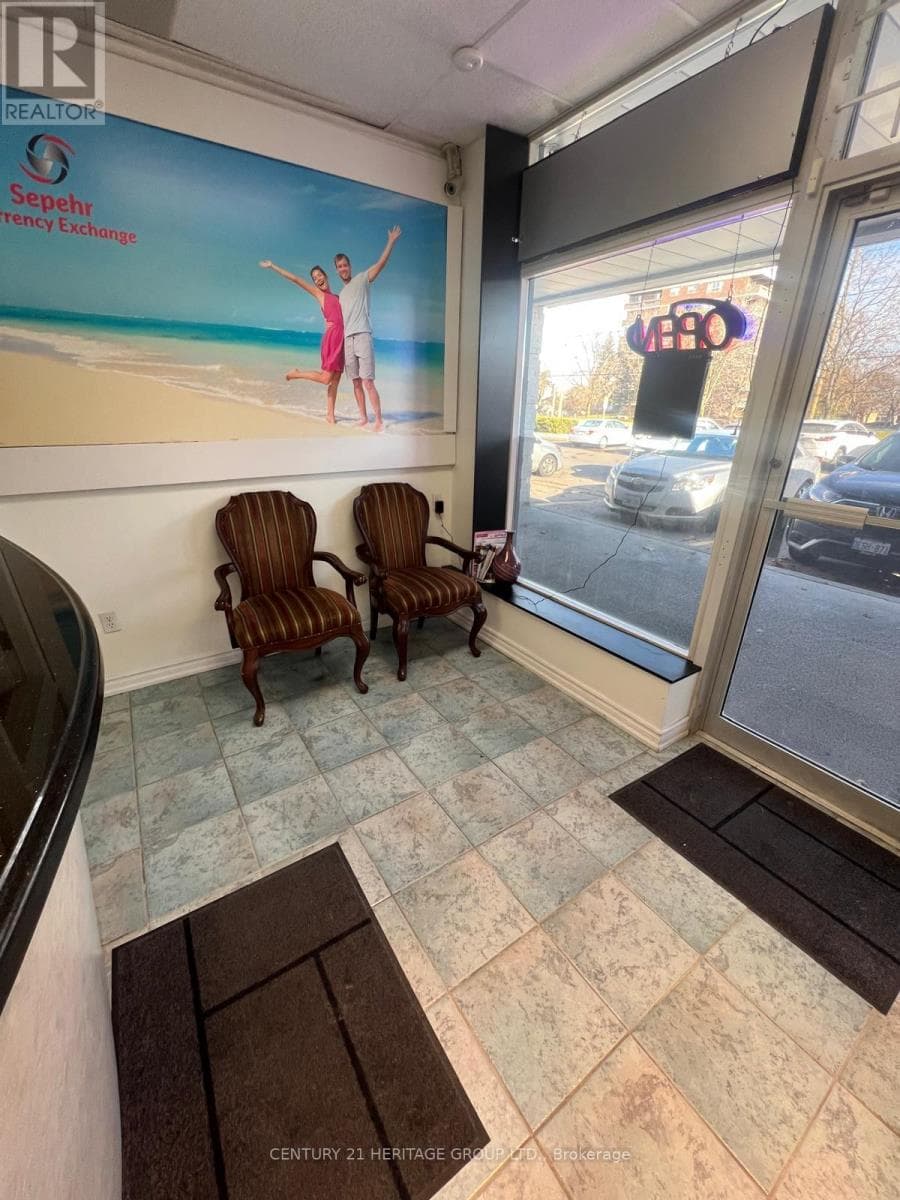 B23 - 7378 YONGE STREET photo 2