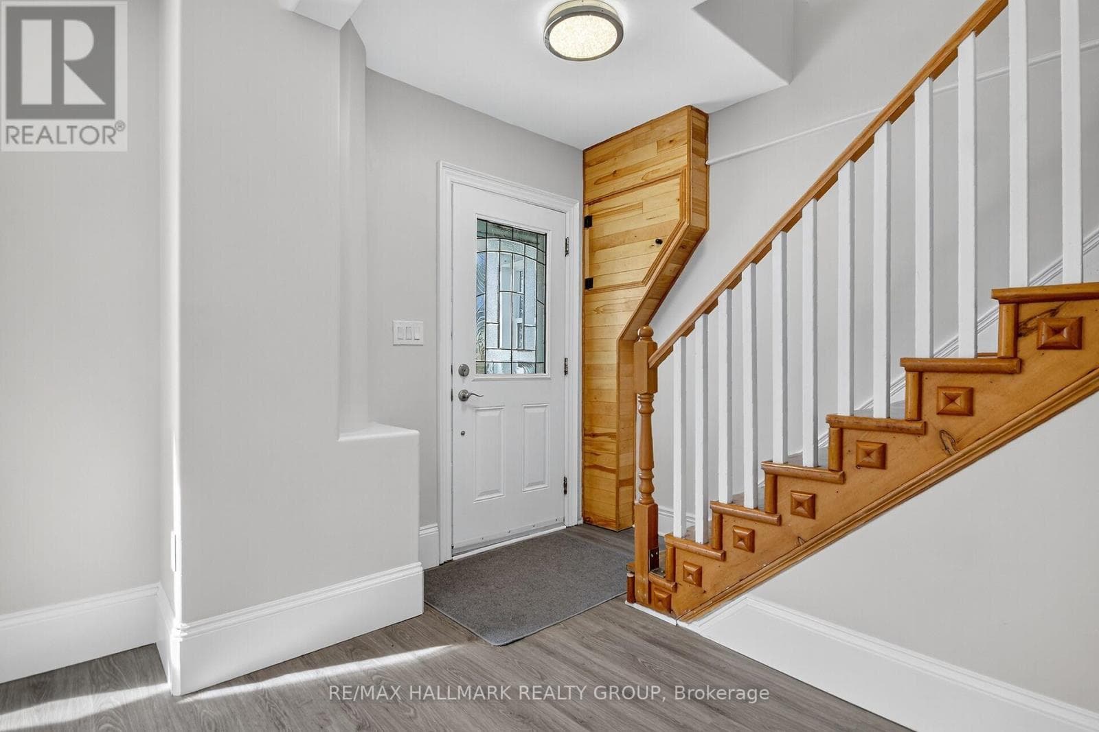45 CARLETON STREET photo 4