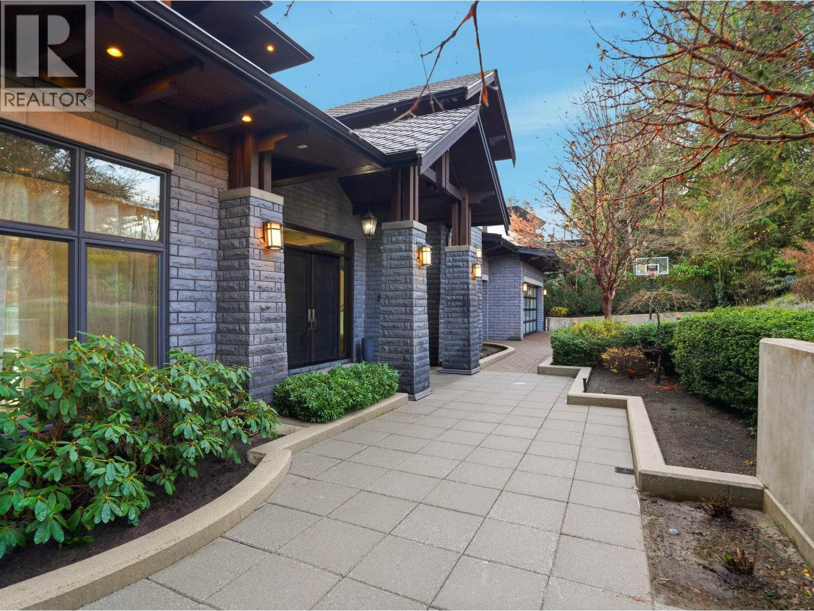 720 PARKSIDE ROAD photo 3