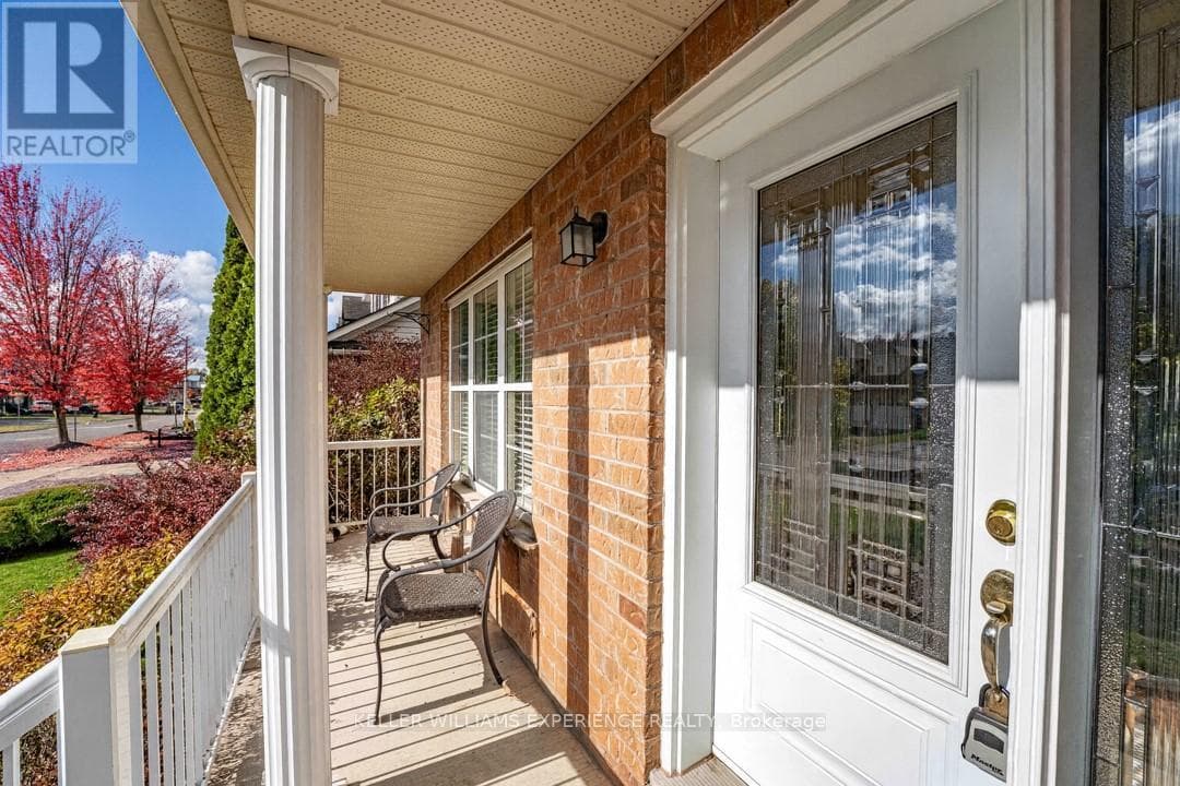 38 TRUAX CRESCENT photo 5