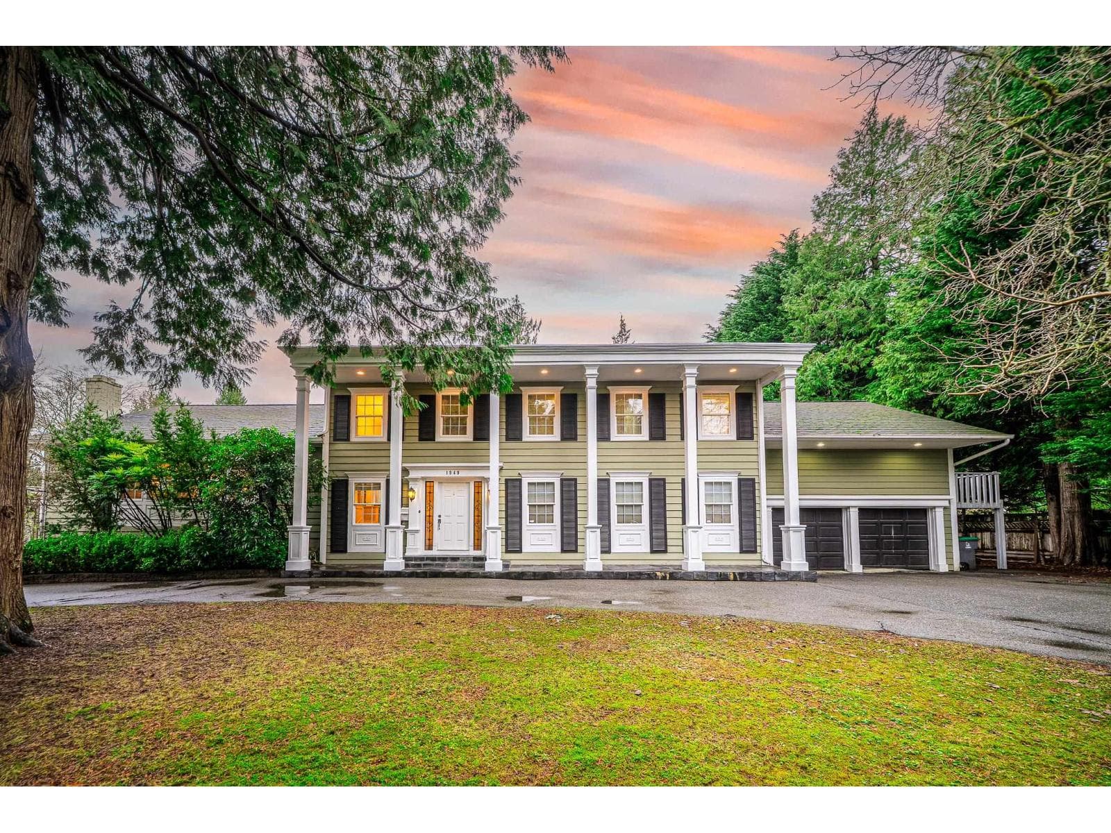 1949 134 STREET photo 2
