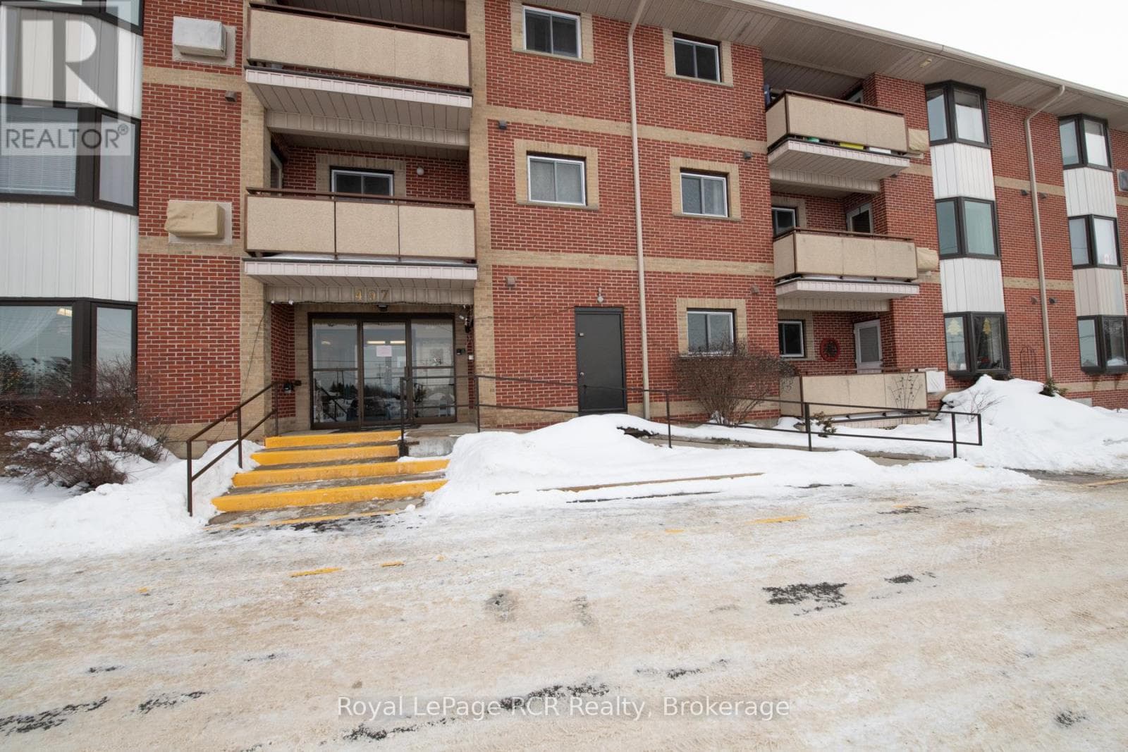 2 bed 1 bath single family at 108 - 497 BIRMINGHAM STREET W — $337,900