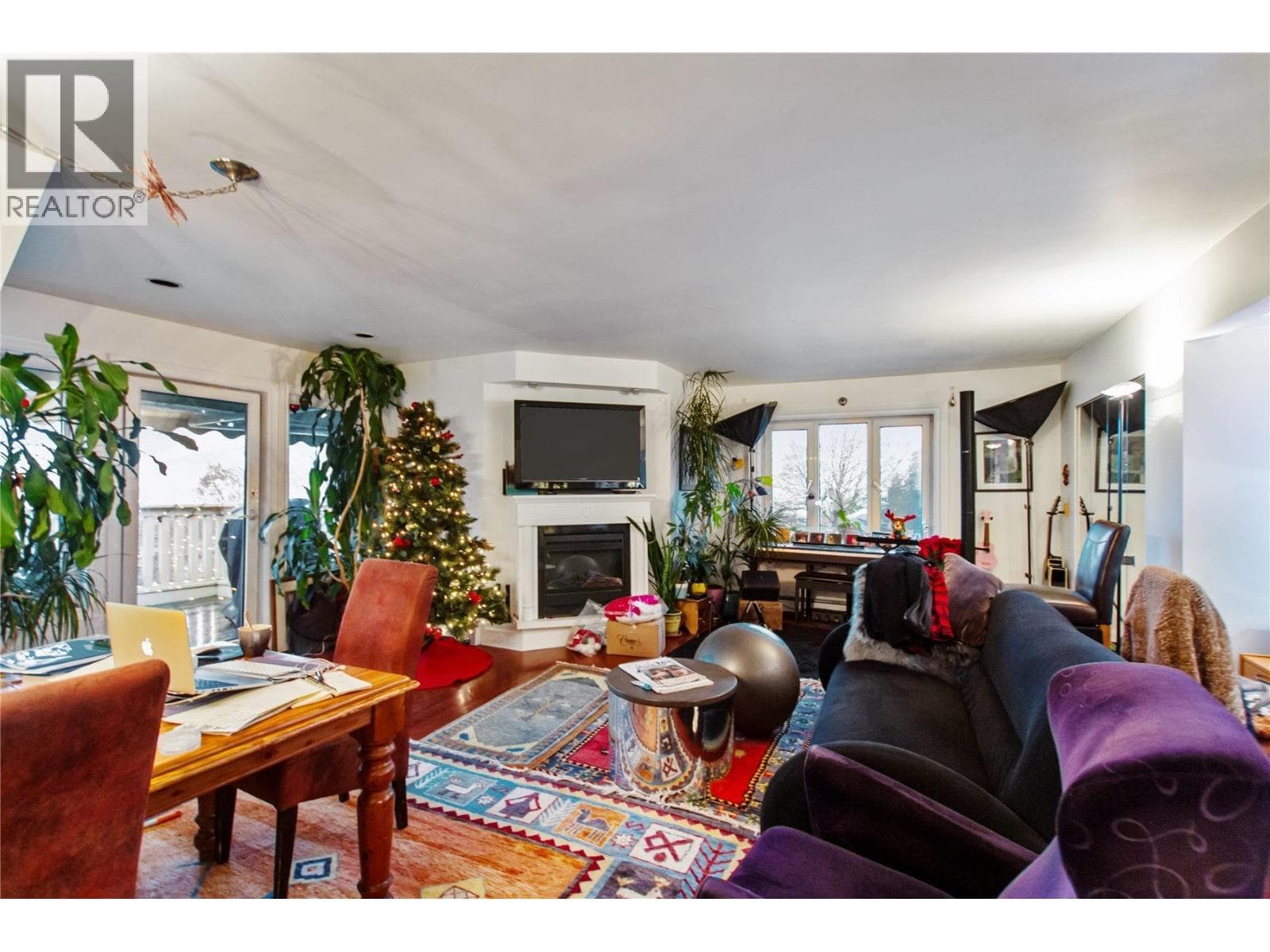 2770 CAMBRIDGE STREET photo 4