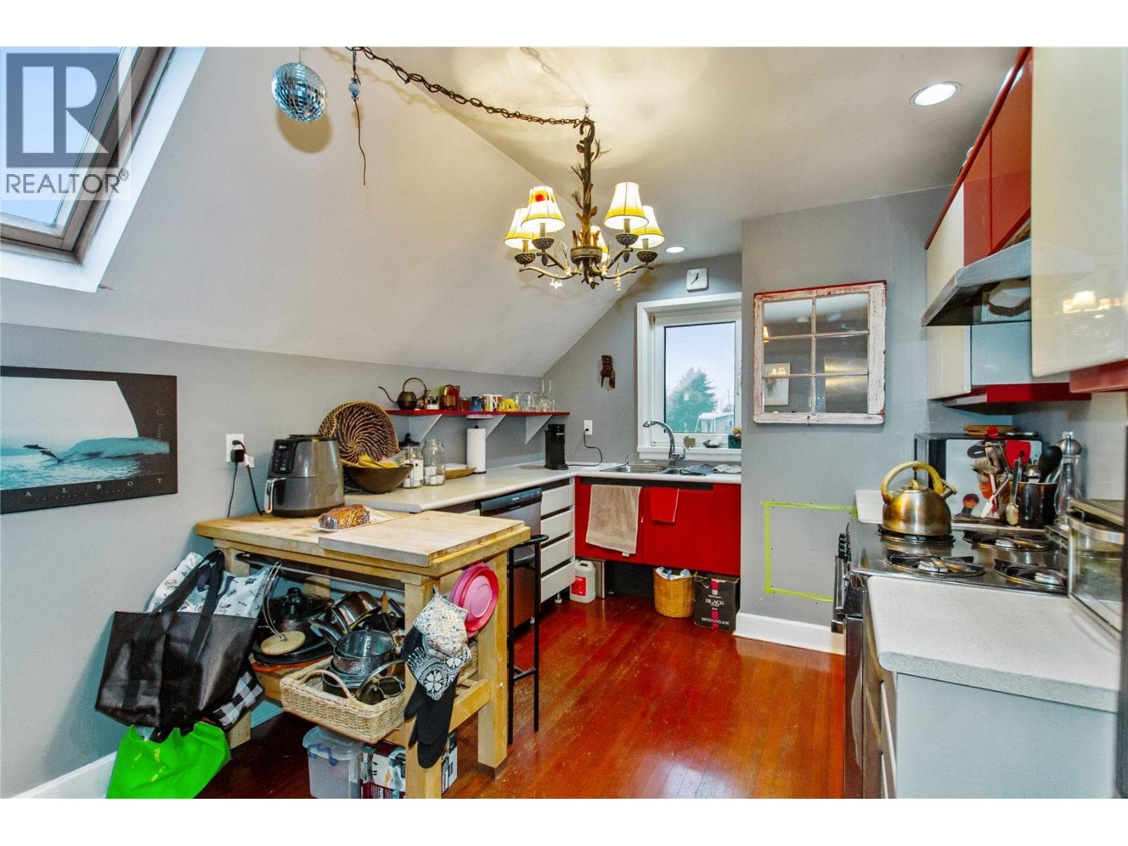 2770 CAMBRIDGE STREET photo 5