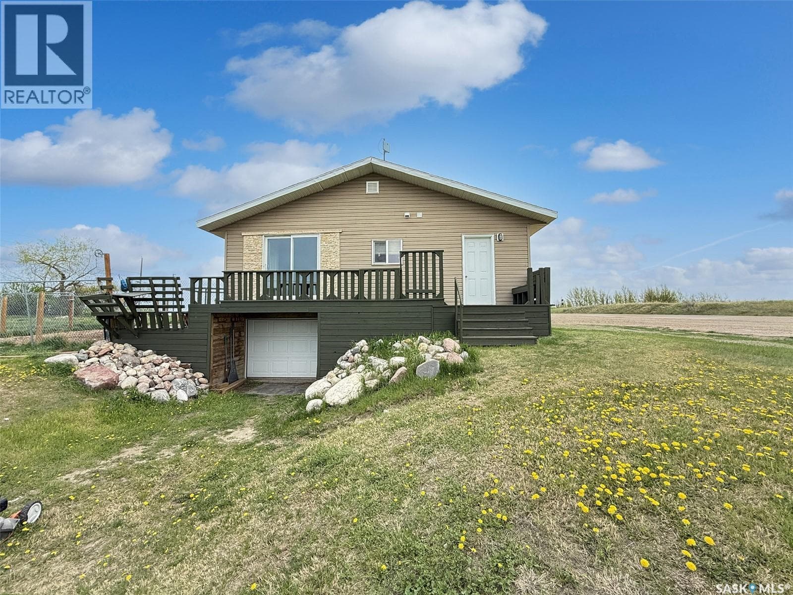 2 bed 2 bath single family at 800 Railway AVENUE — $175,000