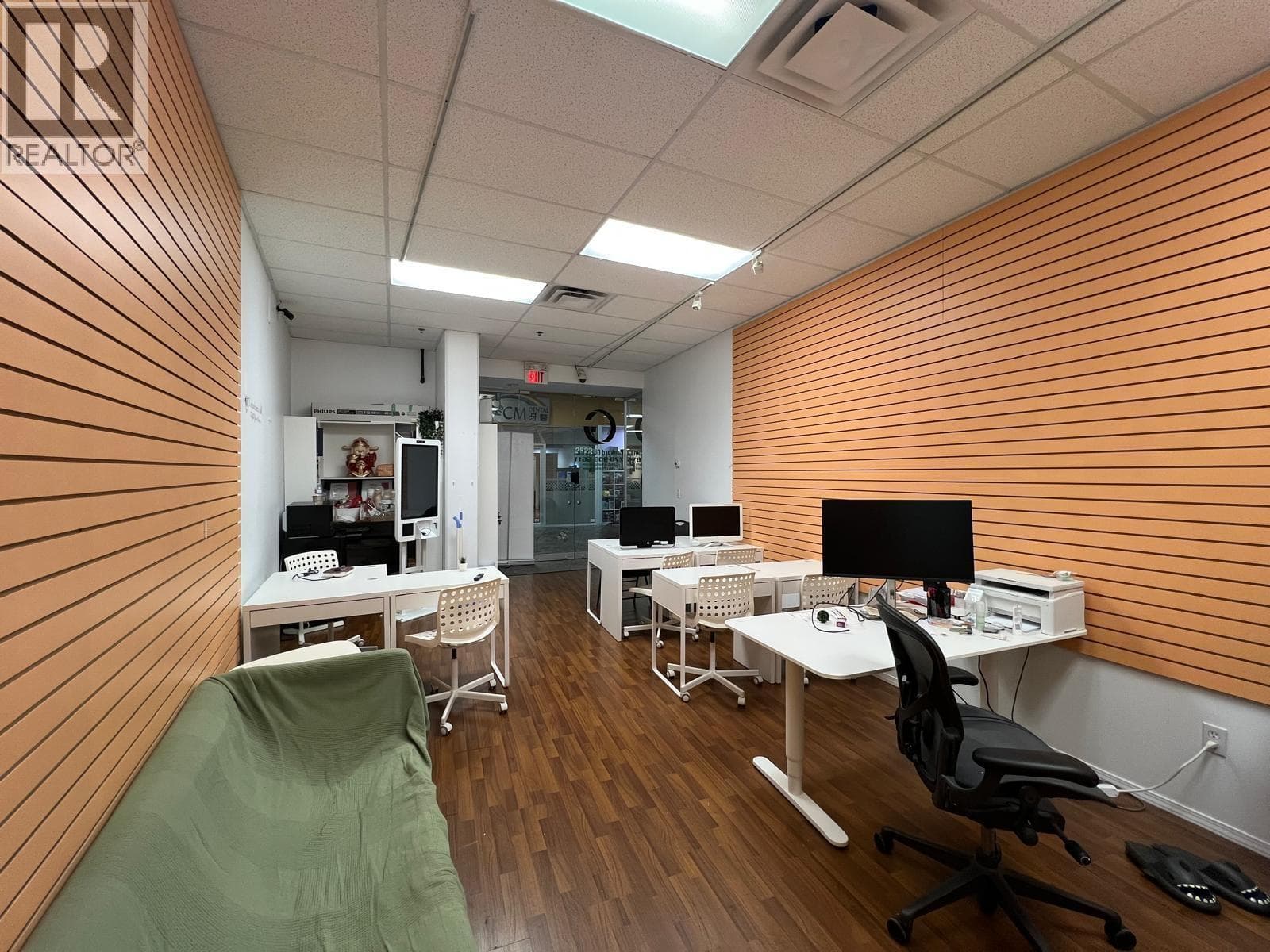2615 4500 KINGSWAY photo 5