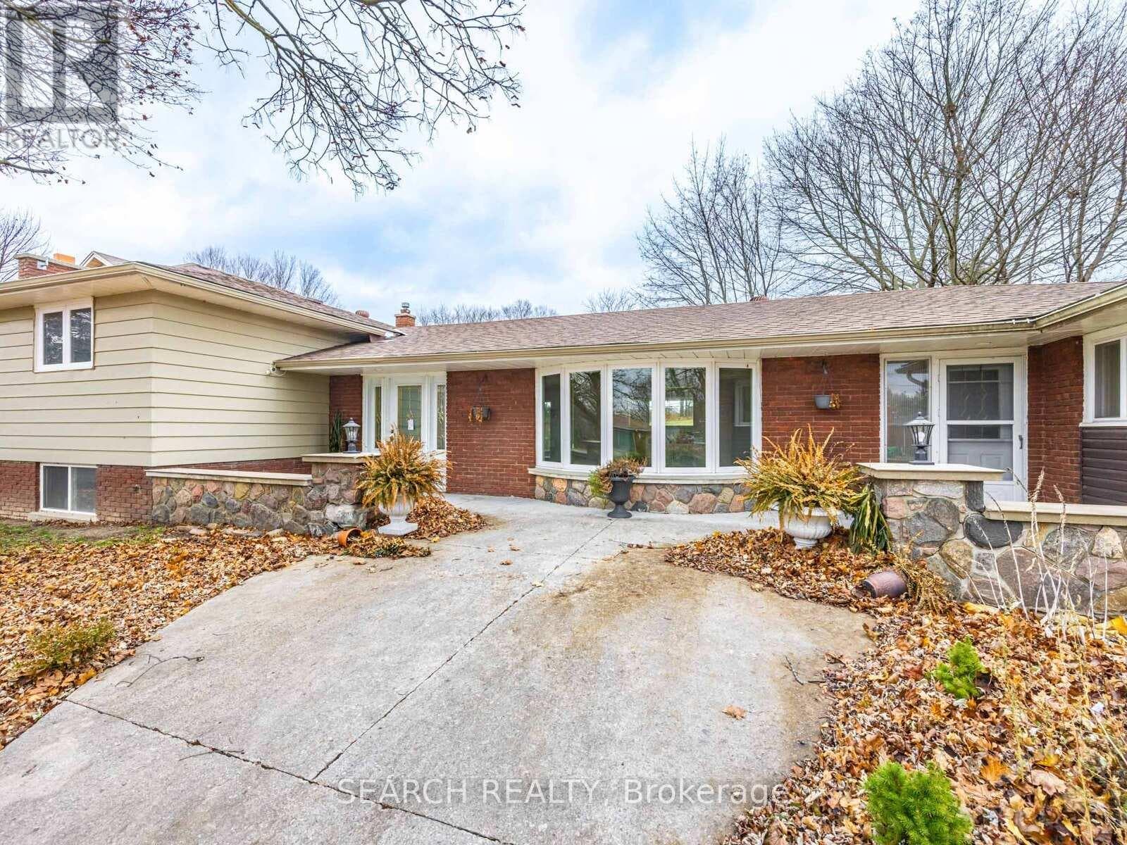 6 bed 2 bath single family at 41 HAMILTON DRIVE — $1,178,800