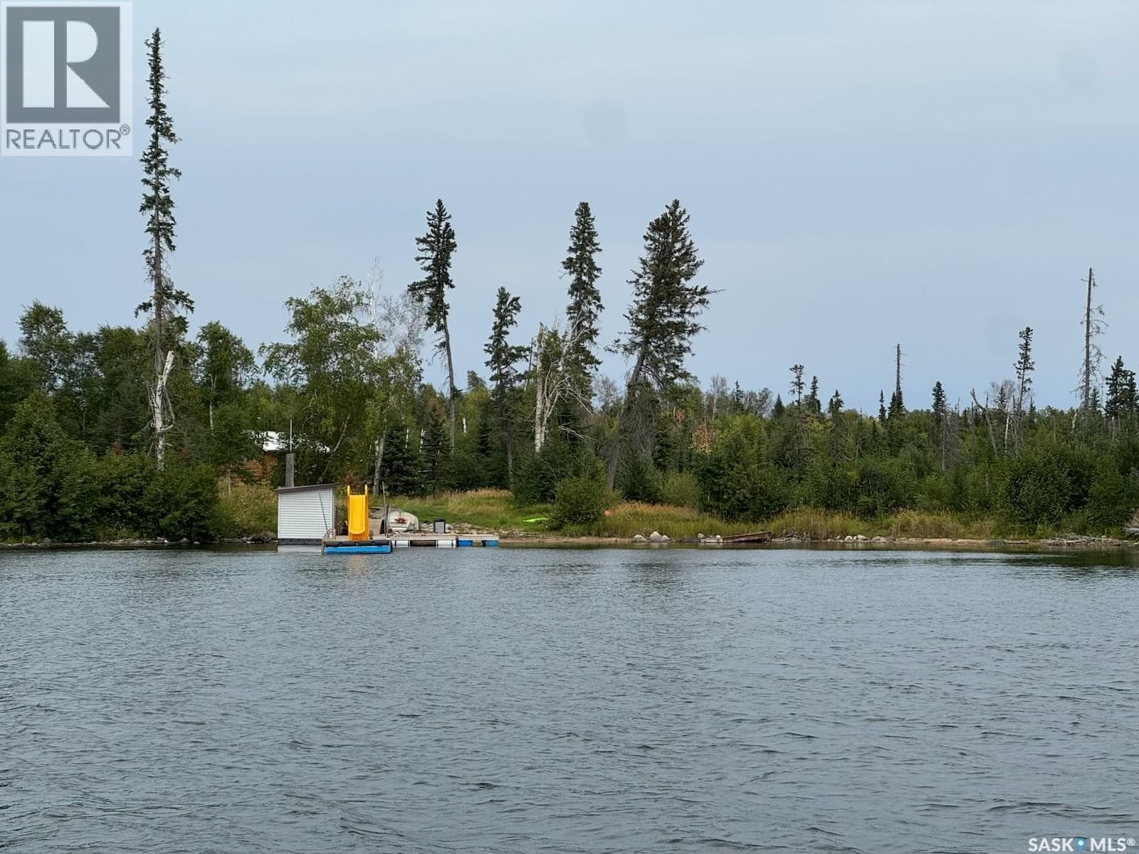 Cabin on Island Near Mooney Beach — photo 2