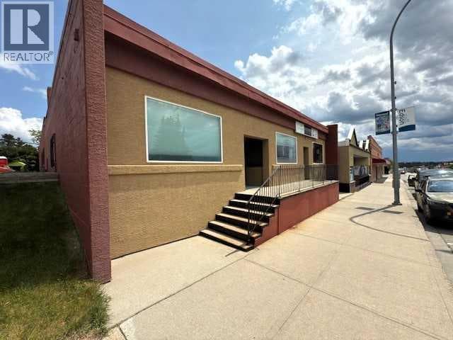 515 50 Street — photo 3