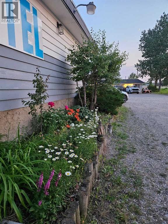 115 2 Street SE — photo 3