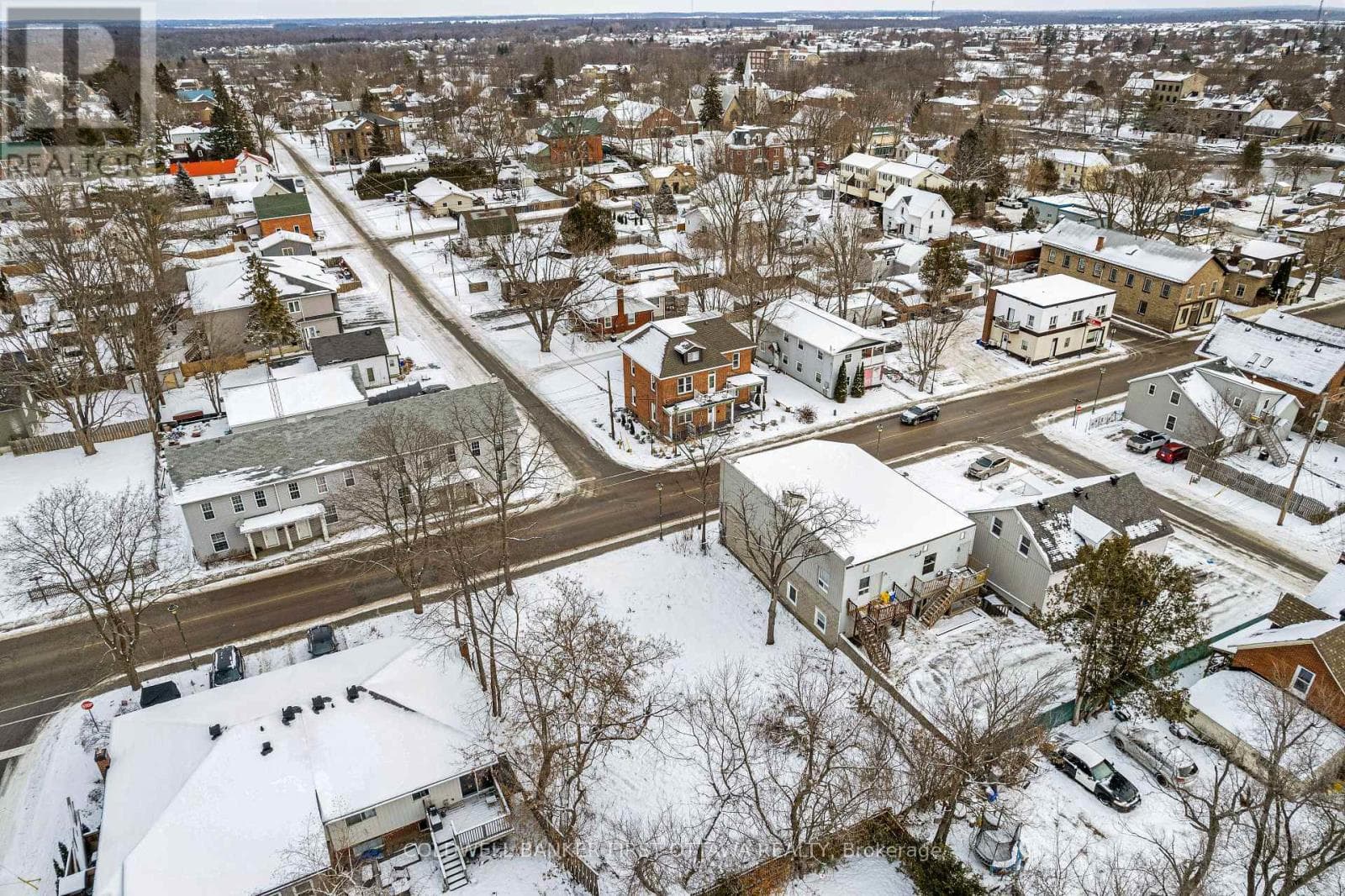 274 BRIDGE STREET photo 3