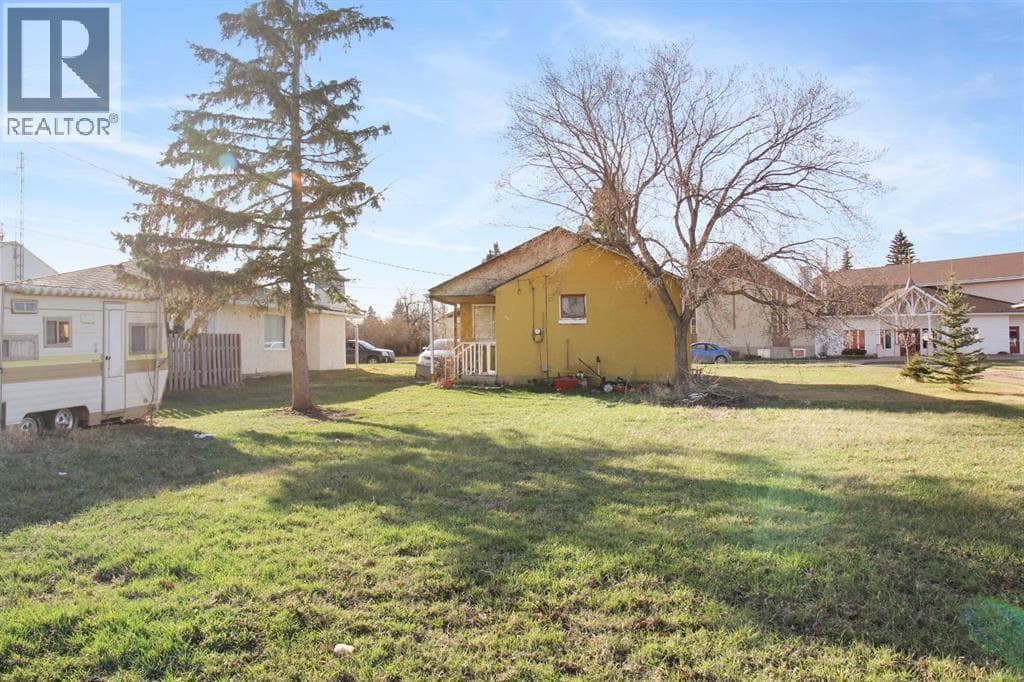5313 50 Street — photo 3