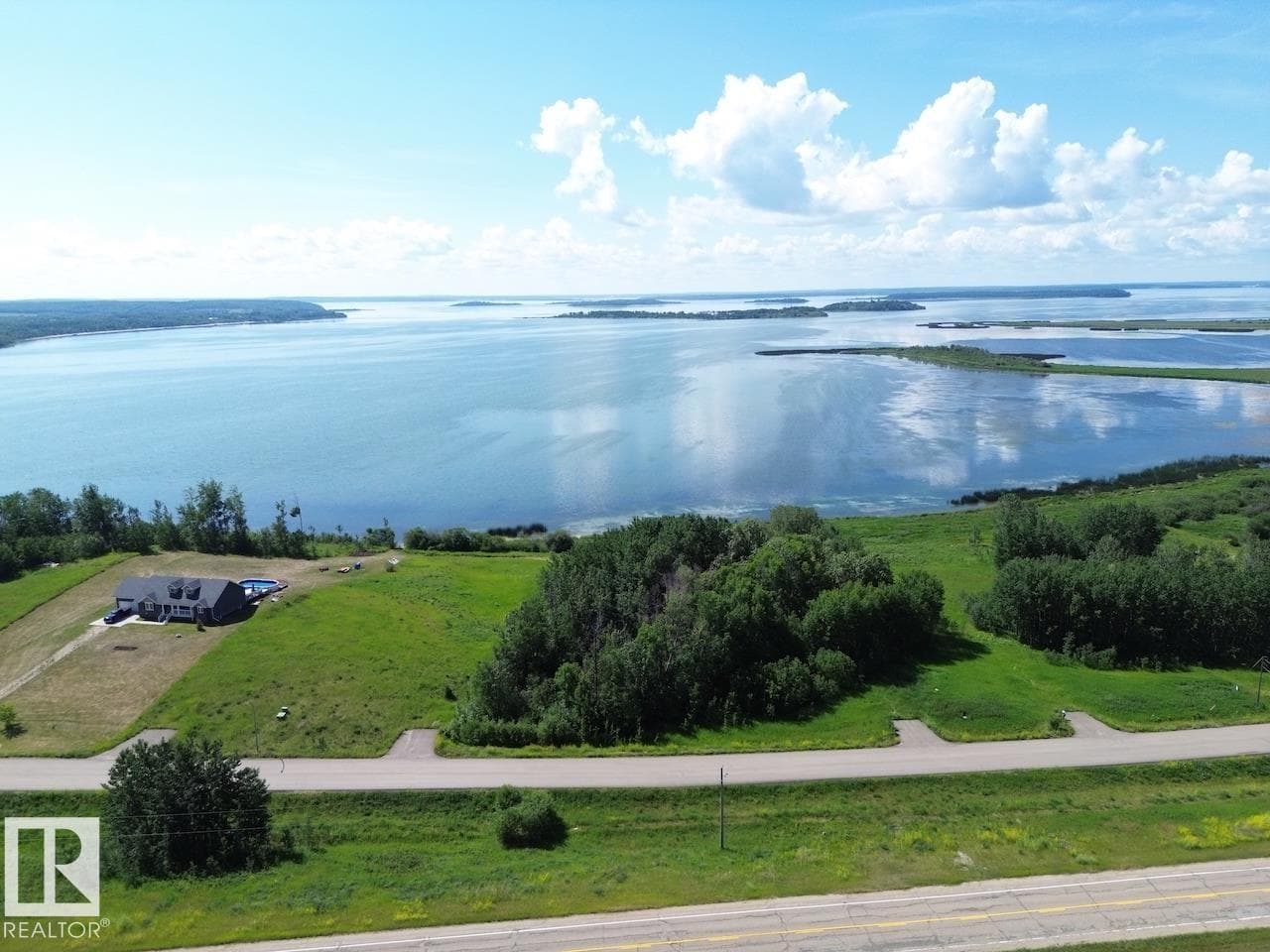 5 Islandview Road LAC LA BICHE LAKE — photo 2