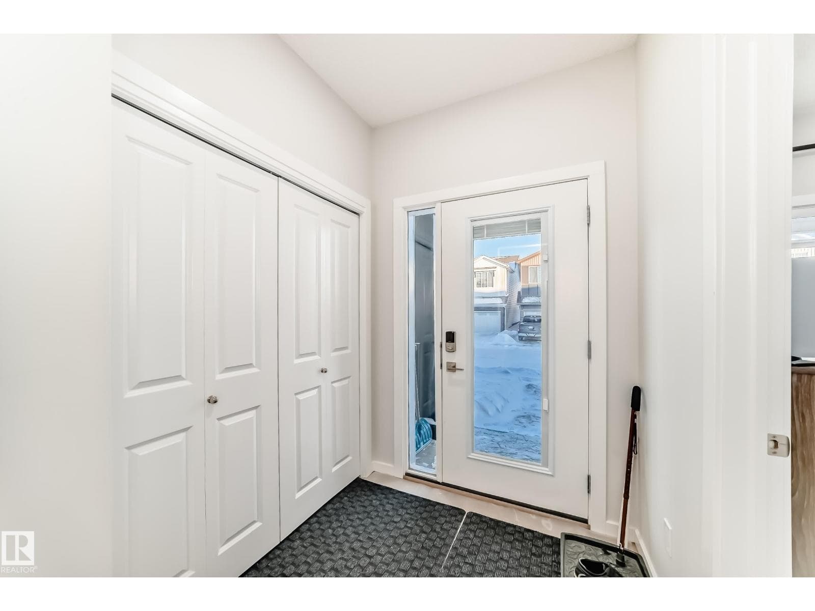 332 29 ST SW — photo 5