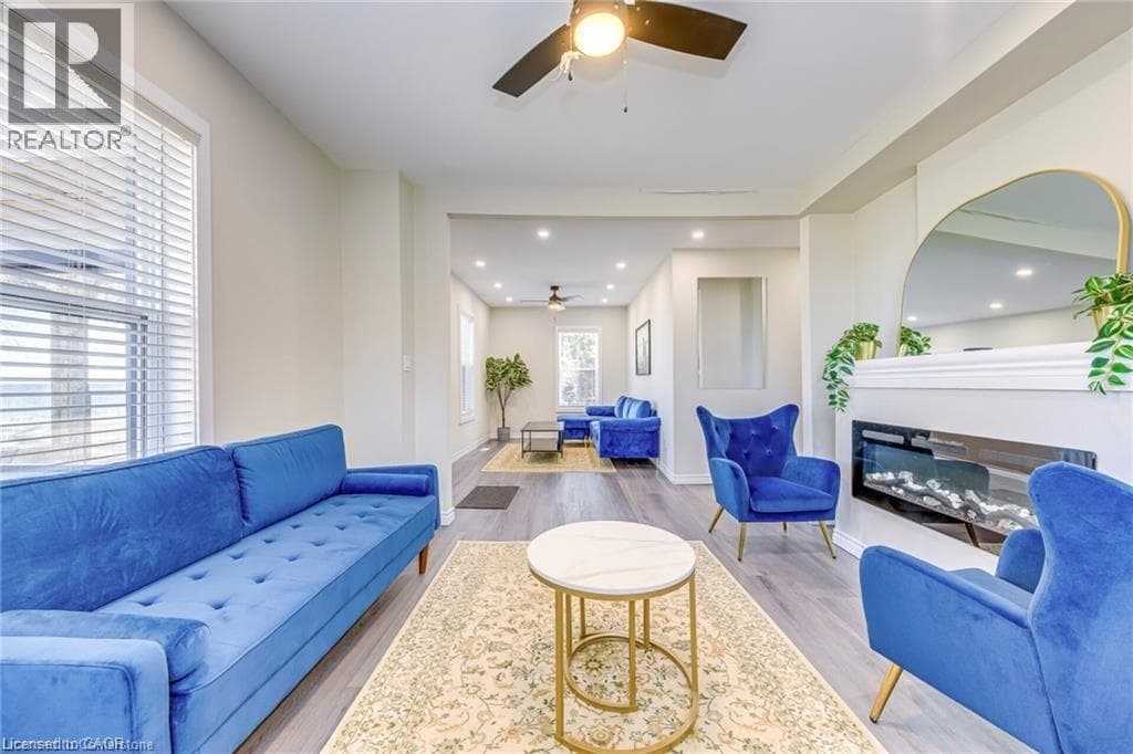 3590 LAKESHORE Road photo 4