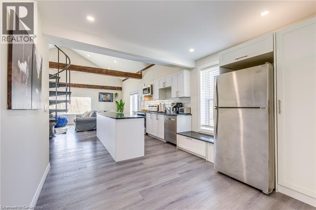 3590 LAKESHORE Road photo 5