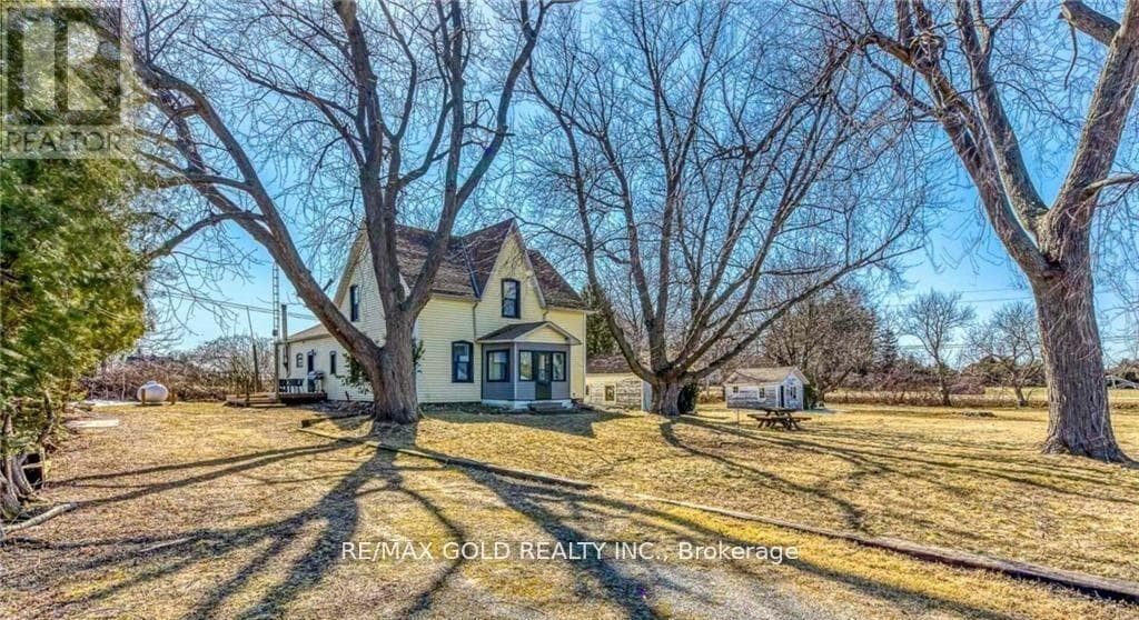 5 bed 5 bath single family at 3590 LAKESHORE ROAD — $1,099,999