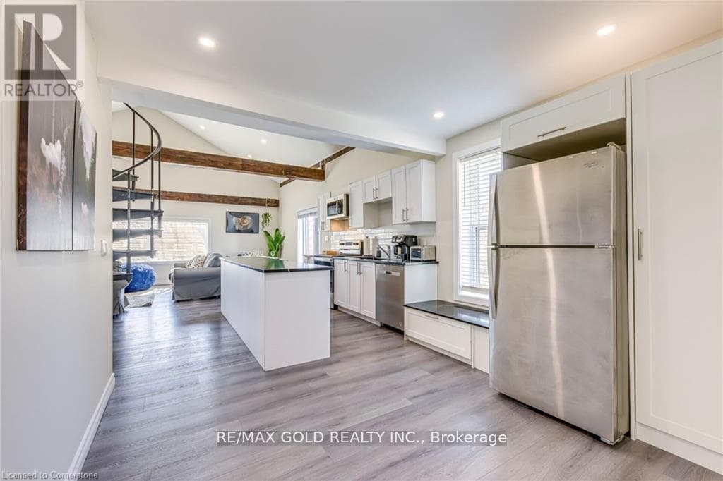 3590 LAKESHORE ROAD photo 5