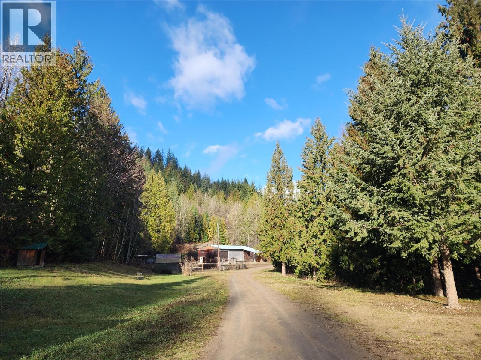 1531 Mountain Ridge Road photo 2