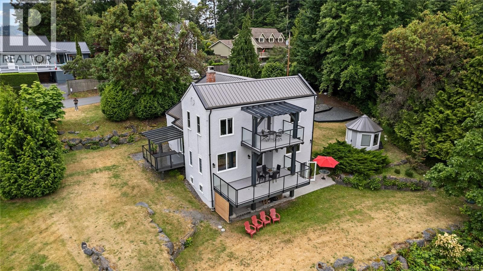 5025 Genoa Bay Rd photo 2
