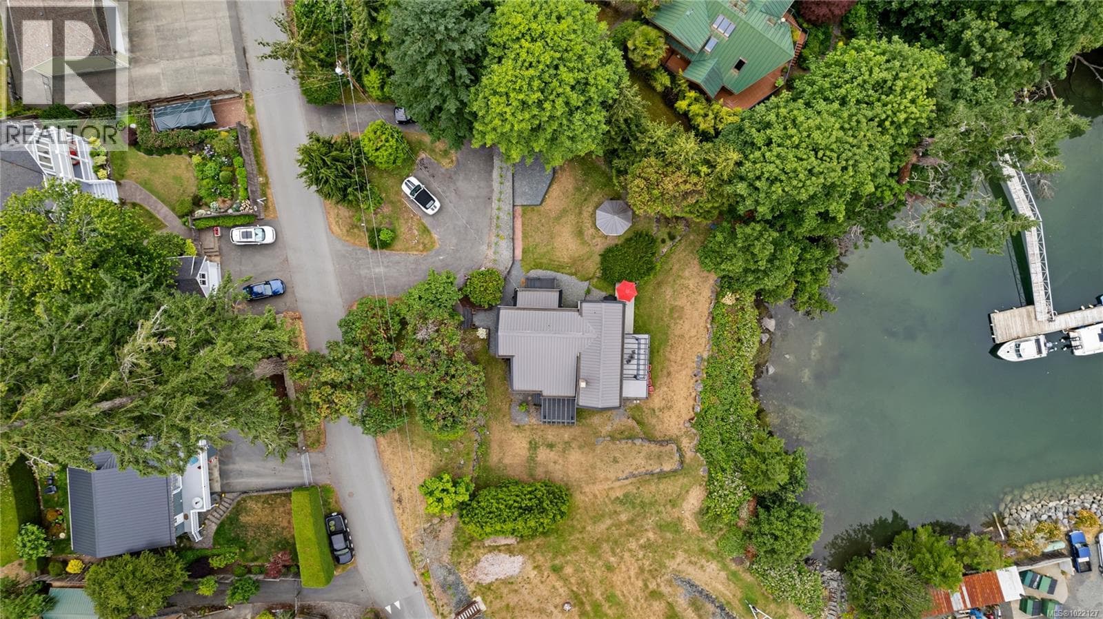 5025 Genoa Bay Rd photo 3
