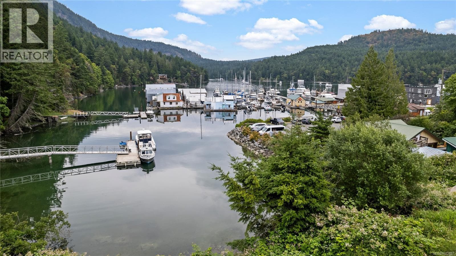 5025 Genoa Bay Rd photo 4