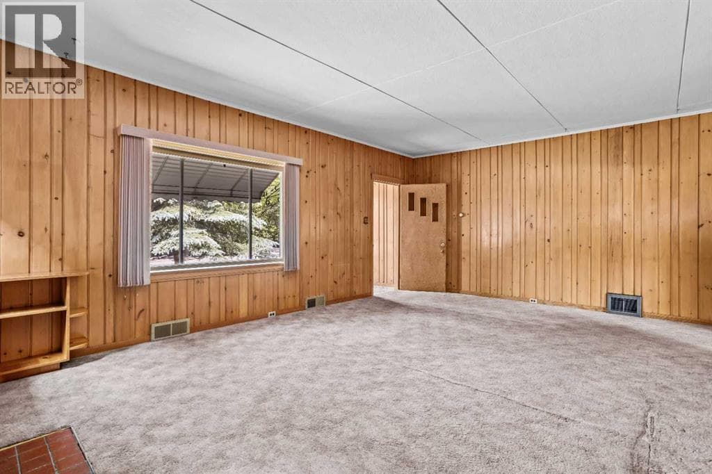 404 Otter Street — photo 3