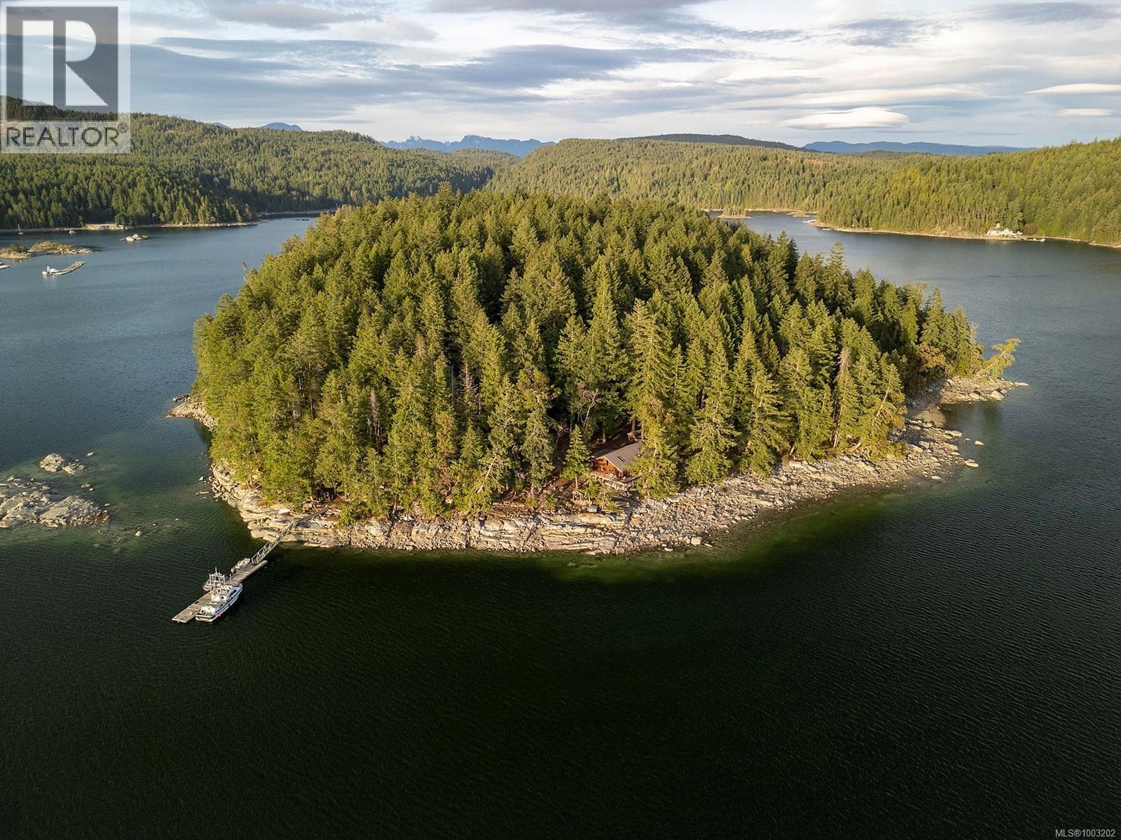 7 bed 6 bath single family at 0 Tan Island — $6,000,000