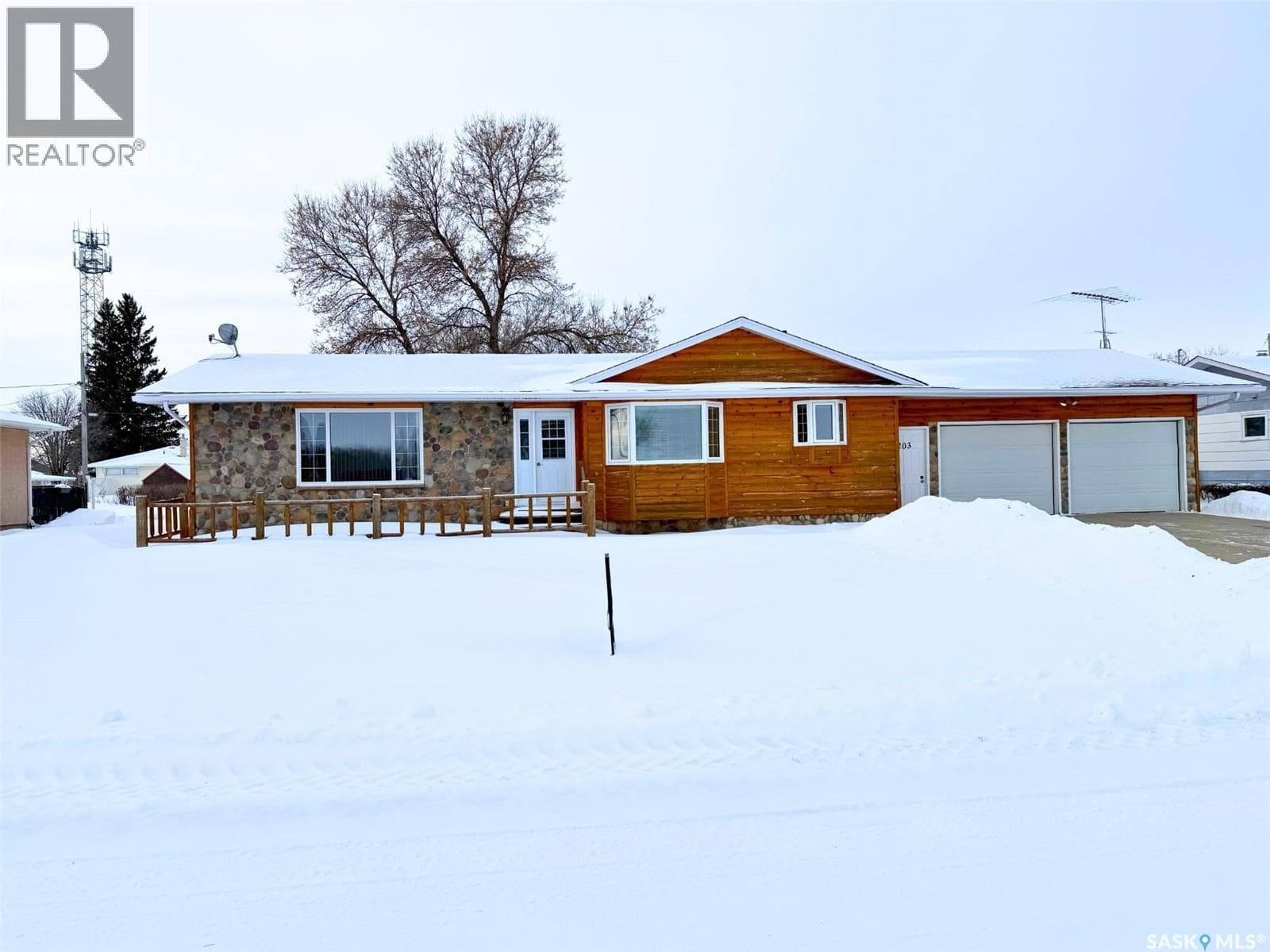 3 bed 3 bath single family at 203 MacDonald STREET — $255,000