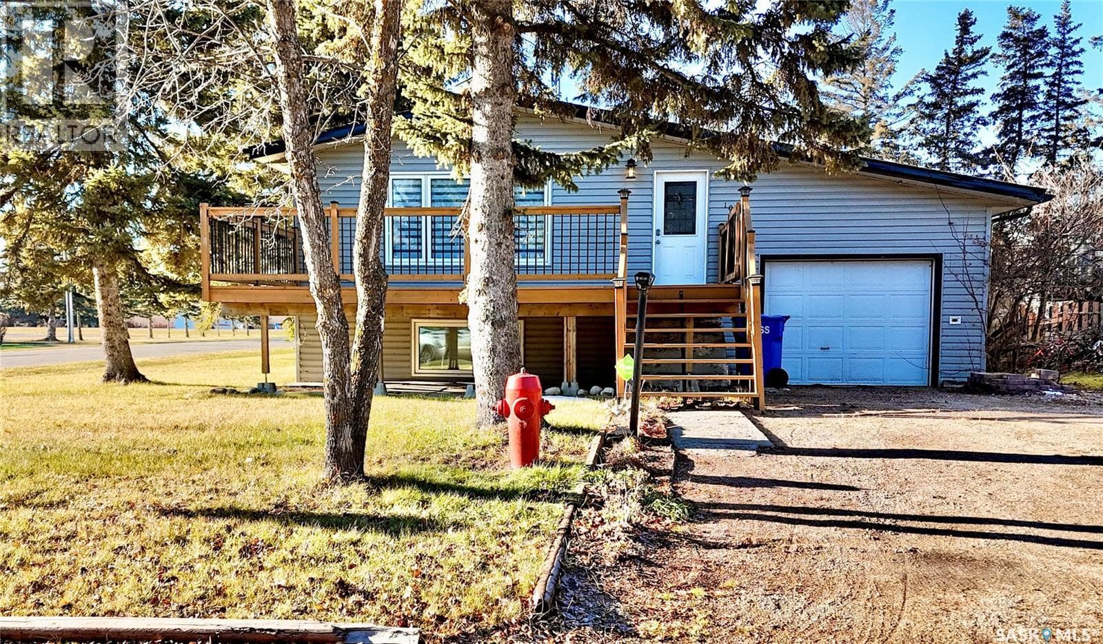 5 bed 2 bath single family at 103 Cottonwood CRESCENT — $190,000