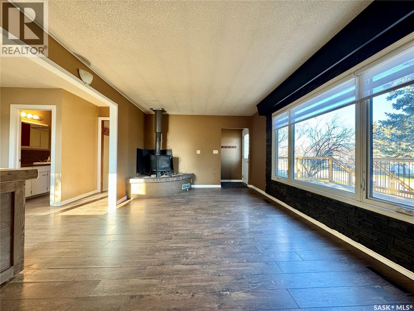 103 Cottonwood CRESCENT photo 4