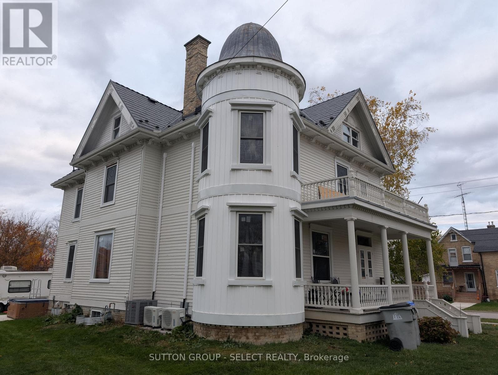 3 bed 4 bath single family at 555 ERIE STREET — $779,900