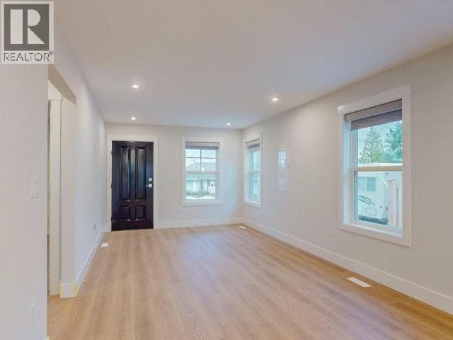 4678 COOK AVE photo 2