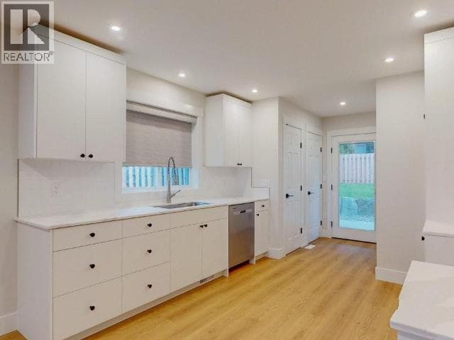 4678 COOK AVE photo 3