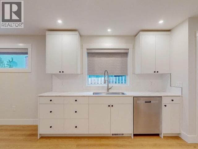 4678 COOK AVE photo 4