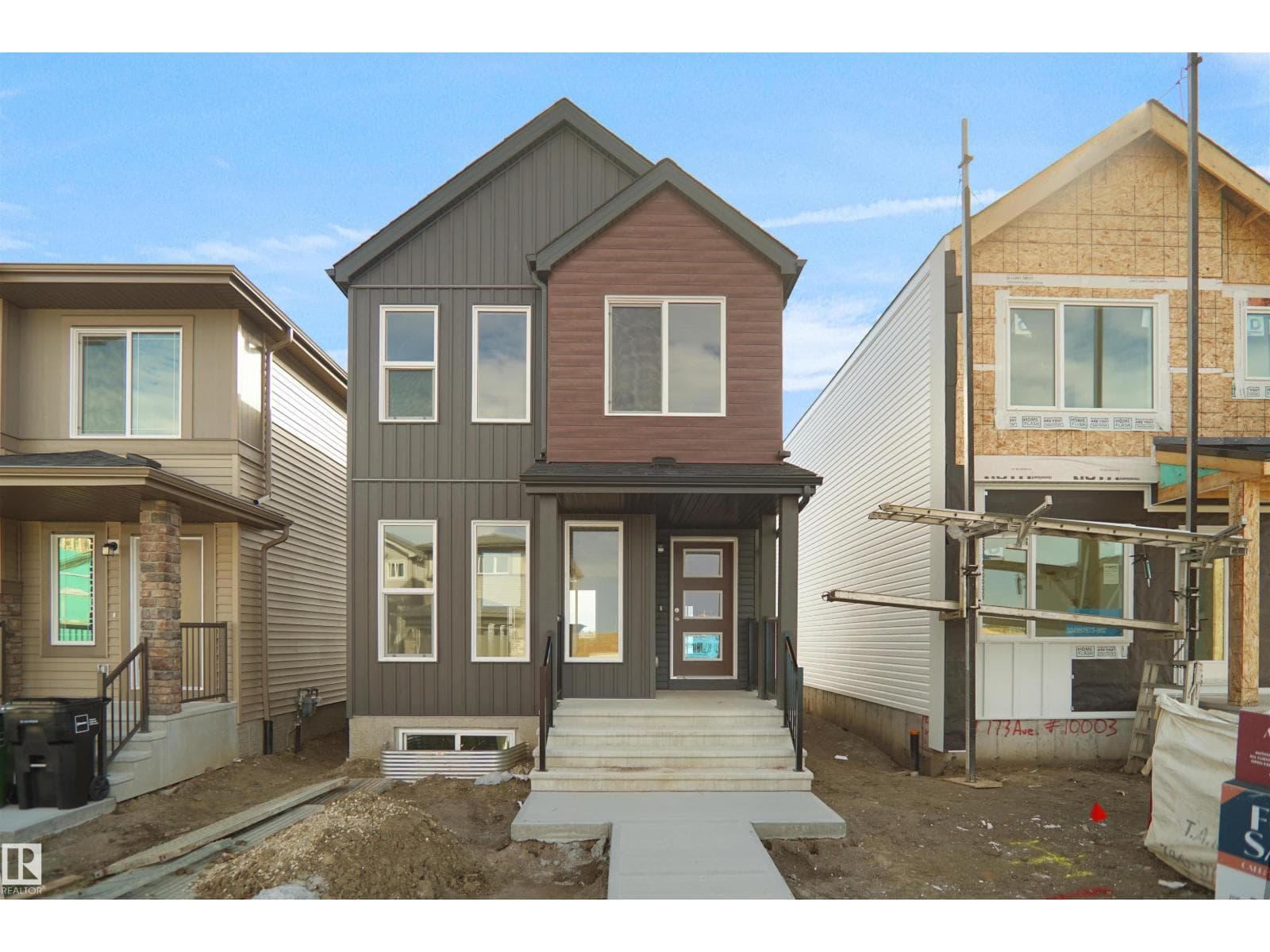 3 bed 3 bath single family at 18976 28 AV NW — $444,672