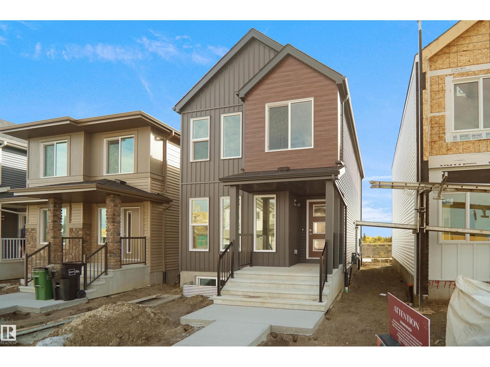 18976 28 AV NW photo 2