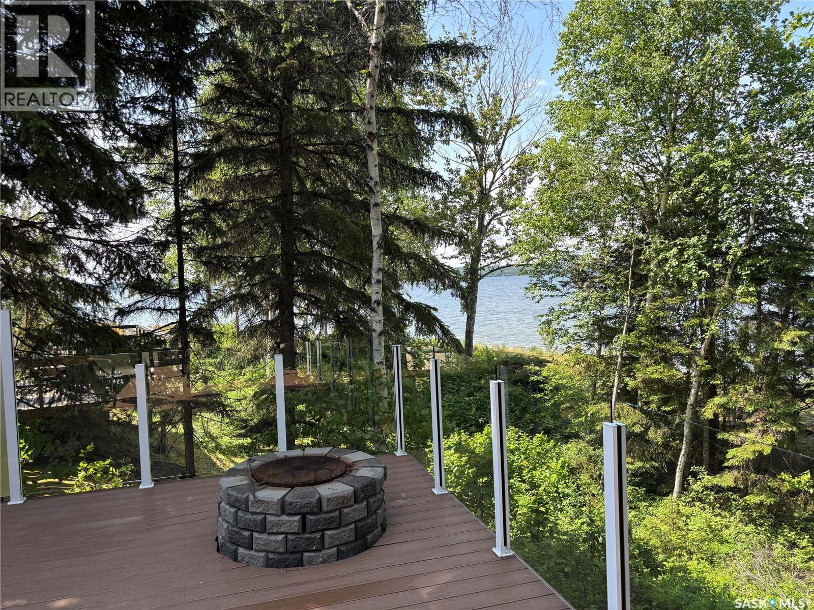102 Lakeview DRIVE