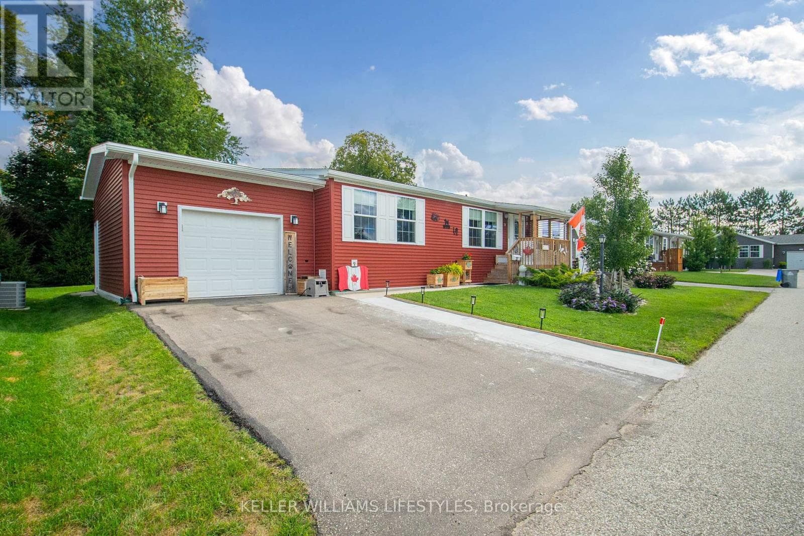 2 bed 2 bath single family at 21 KELLESTINE DRIVE — $415,000