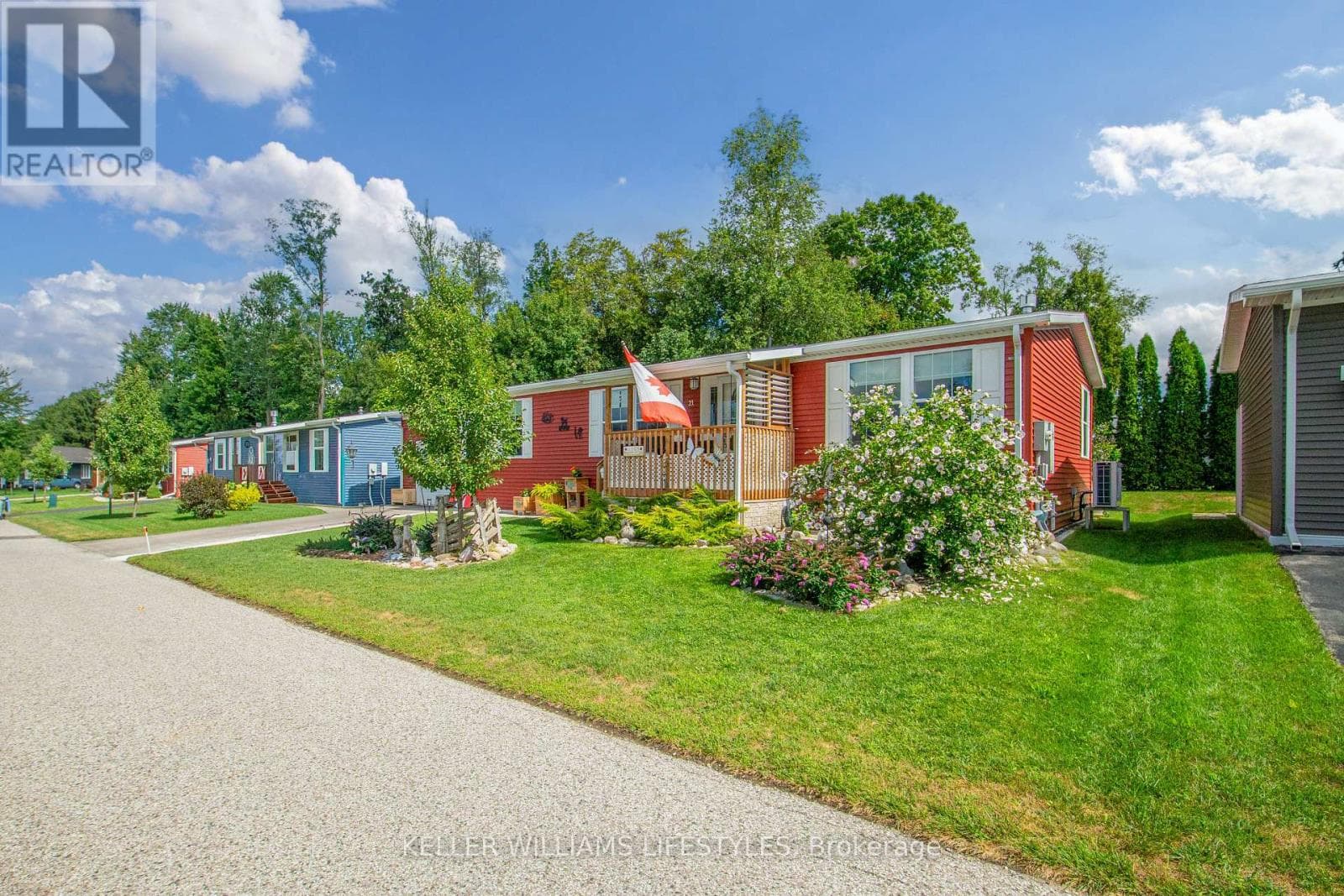 21 KELLESTINE DRIVE photo 2